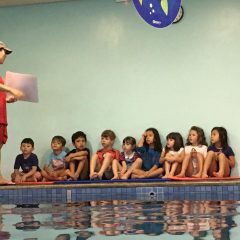 aula sobrevivência natação kids 2