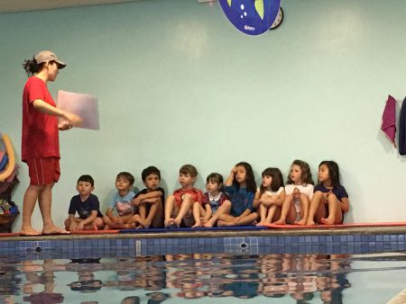 aula sobrevivência natação kids 2