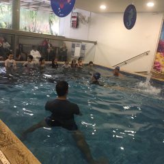 aula sobrevivência natação kids 6