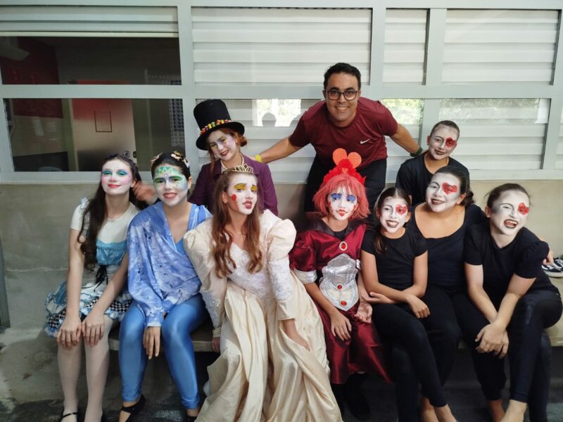 Elenco Alice e o Tempo