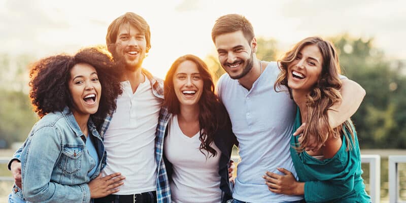 A Importância das Amizades: Como Elas Influenciam sua Saúde Mental e Física