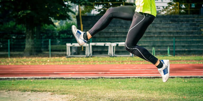 Salto Triplo: História, Técnica e Treinamento no Atletismo